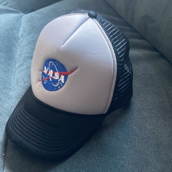 Vintage NASA Trucker Hat - Picture 3 of 4